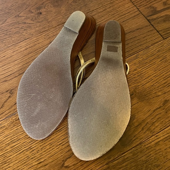 Heeled thong sandles - Picture 5 of 6